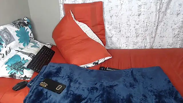 Lunalee online show from 01-12-26, 10:15