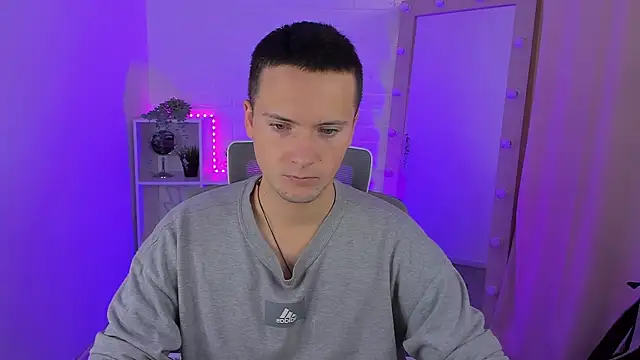 ZackNeal online show from 09-23-25, 05:43