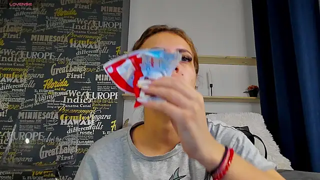 MaddieRay online show from 09-12-25, 04:34