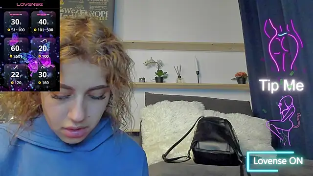 MaddieRay online show from 09-24-25, 07:28