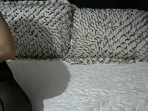 Snapshot of devinantalya chatting on 10-23-25, 06:39 devinantalya online show from 10-23-25, 06:39