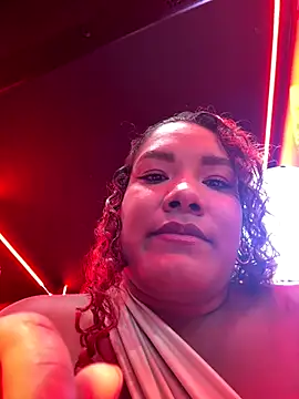 Snapshot of anailynn chatting on 11-20-25, 08:30 anailynn online show from 11-20-25, 08:30