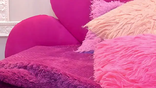 Saammy 17 online show from 10-19-25, 01:28