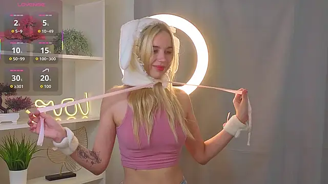 JaymieVigen online show from 10-14-25, 03:07