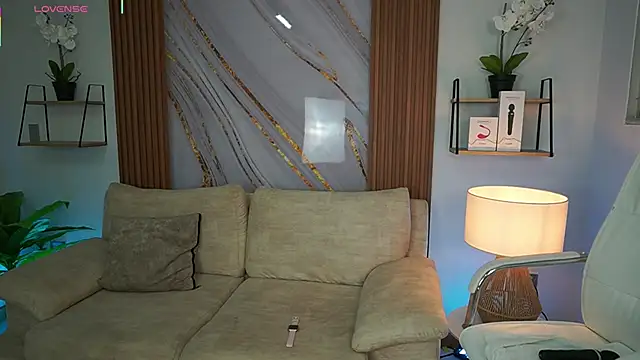 MilaCrave online show from 10-02-25, 11:39