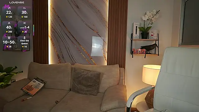 MilaCrave online show from 10-15-25, 12:16