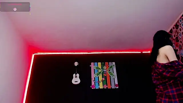 ingrid zese  online show from 10-21-25, 06:08