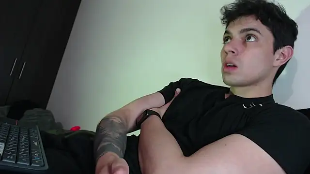 yourfavoriteboy   online show from 12-05-25, 12:19