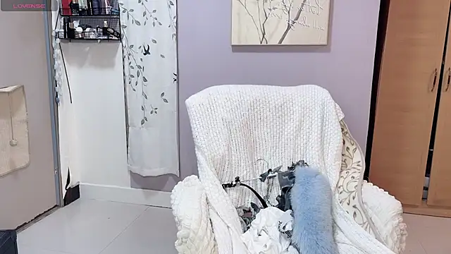 Y2Luvk online show from 12-17-25, 09:43