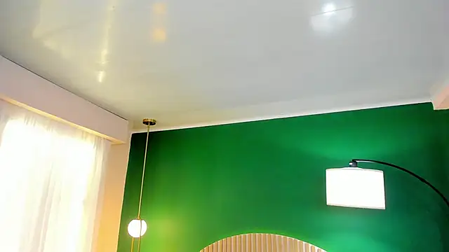 halleylorens online show from 10-09-25, 07:23