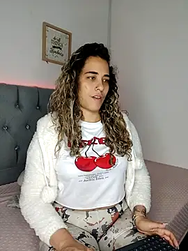 Snapshot of Miss-Melina chatting on 10-18-25, 09:59 Miss-Melina online show from 10-18-25, 09:59