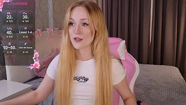 Snapshot of HeyMonkey_ chatting on 09-18-25, 07:54 HeyMonkey online show from 09-18-25, 07:54