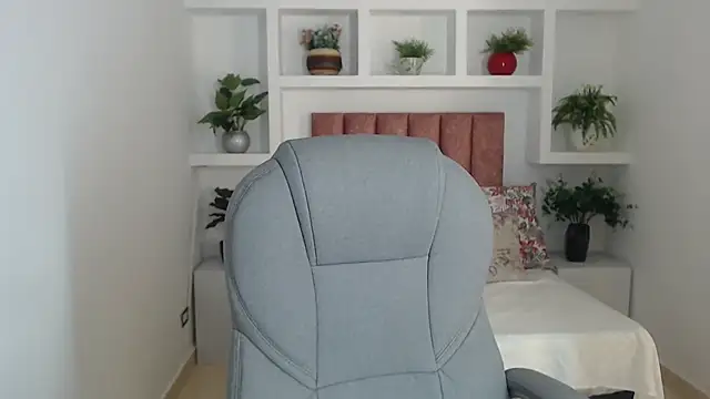 SarayVega  online show from 11-13-25, 07:24