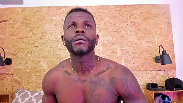 santiblack7 online show from 10-20-25, 07:36