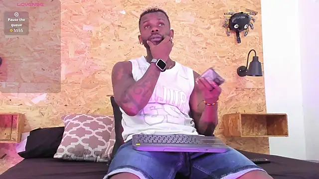 santiblack7 online show from 11-15-25, 02:20