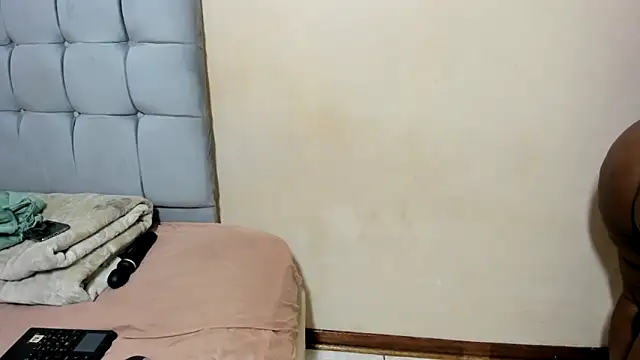 curveAss222 online show from 09-20-25, 12:11