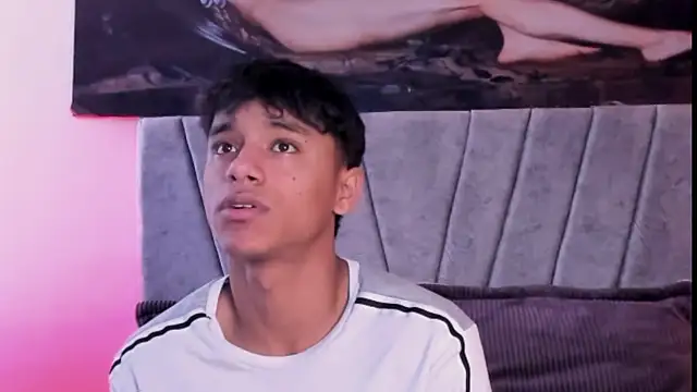 Snapshot of ZYZZ1312 chatting on 11-06-25, 04:08 ZYZZ1312 online show from 11-06-25, 04:08