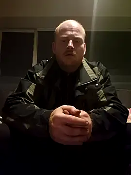 svenni2525 online show from 10-11-25, 06:28