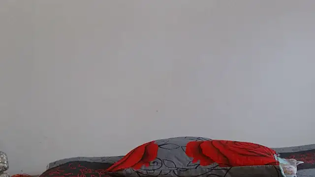 Snapshot of naiaratobon__ chatting on 02-19-26, 06:37 naiaratobon online show from 02-19-26, 06:37