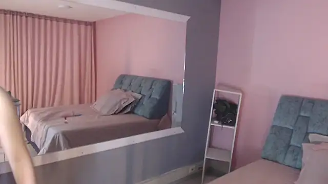 Snapshot of Camila_Russoo chatting on 12-02-25, 08:26 Camila Russoo online show from 12-02-25, 08:26