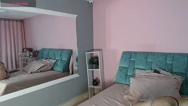 Camila Russoo online show from 02-24-26, 07:01