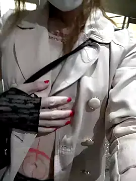 pink-mai online show from 11-11-25, 10:54