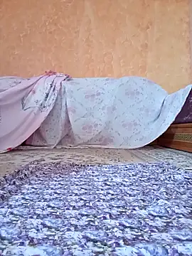 Snapshot of armanisexy chatting on 09-29-25, 12:43 armanisexy online show from 09-29-25, 12:43