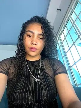 SophieD online show from 11-19-25, 02:06