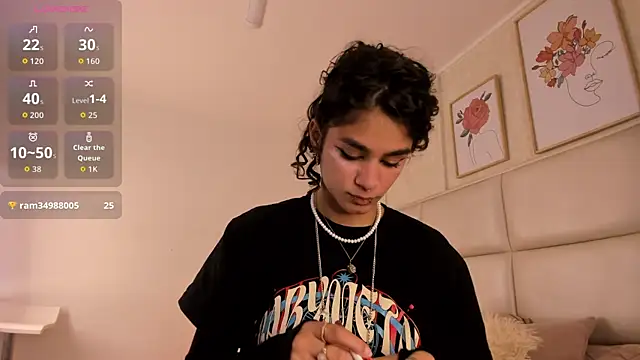 Puffy Hearts online show from 10-01-25, 07:20