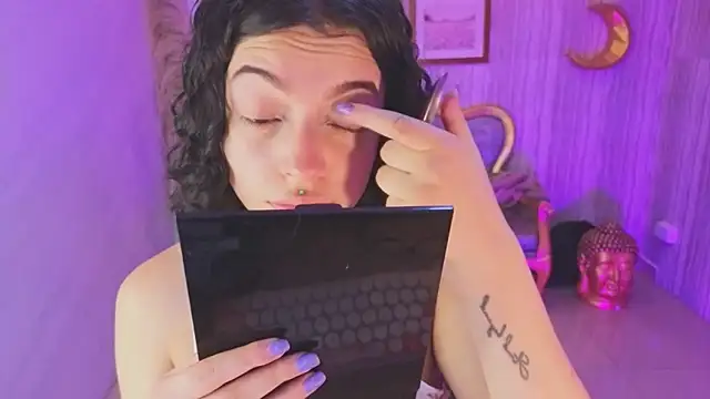 Snapshot of valkiria_ardent_s chatting on 02-14-26, 01:08 valkiria ardent s online show from 02-14-26, 01:08