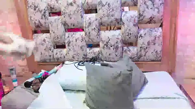 julyana mendez online show from 09-23-25, 07:17