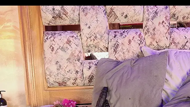 julyana mendez online show from 10-06-25, 07:11