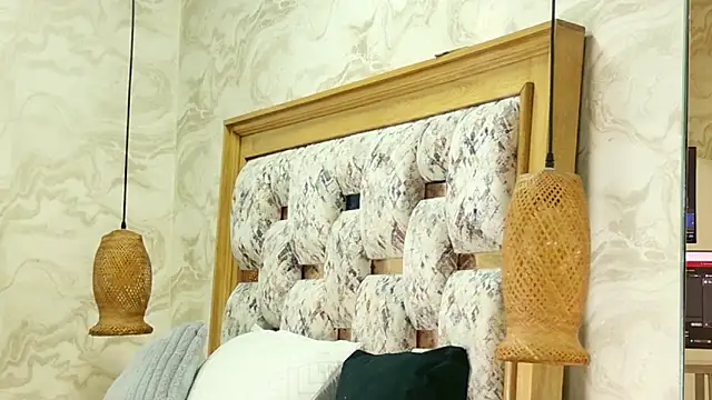 julyana mendez online show from 11-15-25, 07:32