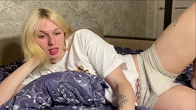 evelina228 online show from 11-18-25, 07:51