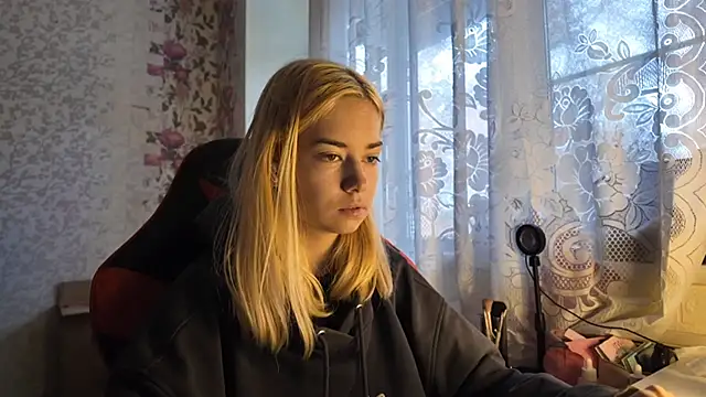 Witching Moon online show from 10-15-25, 07:30