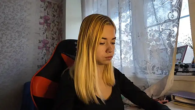 Witching Moon online show from 11-14-25, 07:40