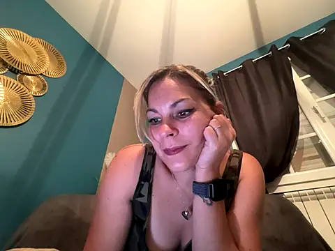 minettedusud online show from 10-16-25, 07:53