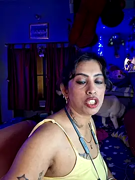 Love Beauty01 online show from 03-25-26, 07:09