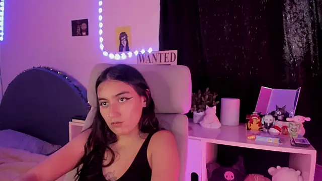 namiiwhite online show from 10-08-25, 10:18