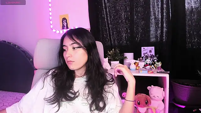 namiiwhite online show from 11-02-25, 06:32