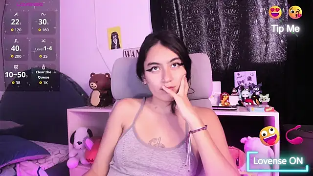 namiiwhite online show from 11-05-25, 01:22