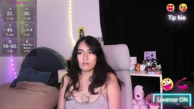 namiiwhite online show from 11-06-25, 02:23