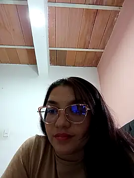 Snapshot of Sensual_Anyelie chatting on 11-11-25, 01:27 Sensual Anyelie online show from 11-11-25, 01:27