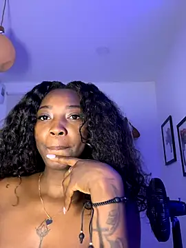 EmilyKisx online show from 10-15-25, 11:43