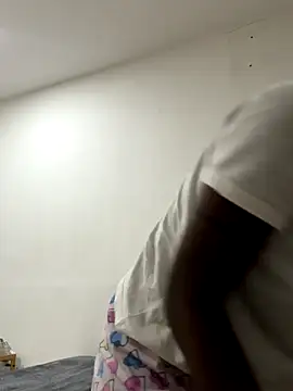 EmilyKisx online show from 11-19-25, 10:04