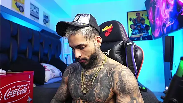 logan hugh8 online show from 03-02-26, 08:48