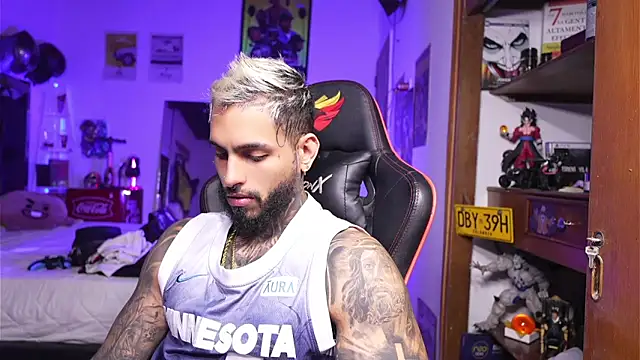 logan hugh8 online show from 03-26-26, 10:32