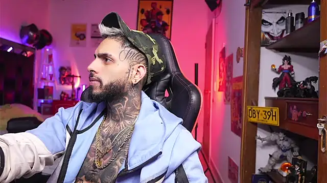 logan hugh8 online show from 04-05-26, 06:54