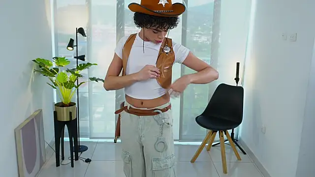 Snapshot of Timmyshy_ chatting on 10-31-25, 07:48 Timmyshy online show from 10-31-25, 07:48