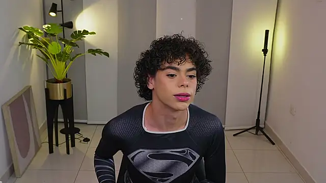 Snapshot of Timmyshy_ chatting on 11-07-25, 12:43 Timmyshy online show from 11-07-25, 12:43